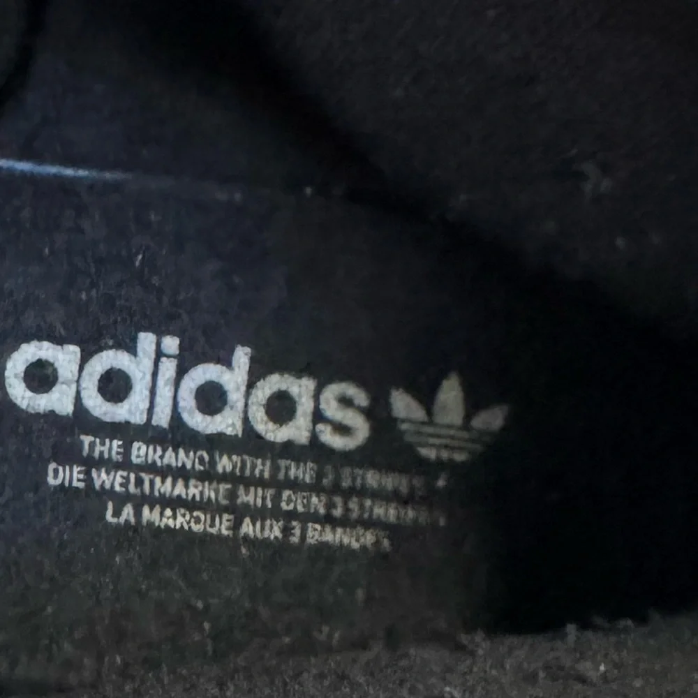 Adidas-Fz6252 Men’s Mid Black+Cream Gum Forum Suede casual sneaker.11